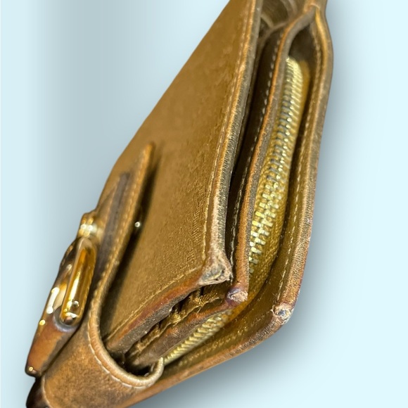 GUCCI 🪢 Abbey D- Ring Compact Wallet & COA - Picture 8 of 16